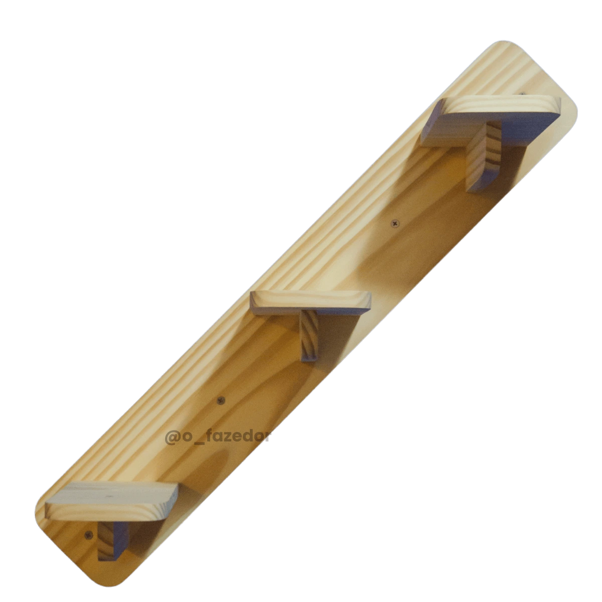 Prateleira de madeira com suportes para gatos, modelo ESC-3D-NAT da O Fazedor.